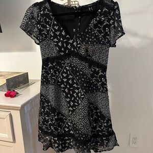 Forever 21 Black and White Floral mini dress